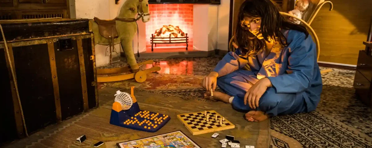 Escape room barcelona miedo teatralizado. El juego de Ariel. Ariel esperando vuestra visita en su habitación